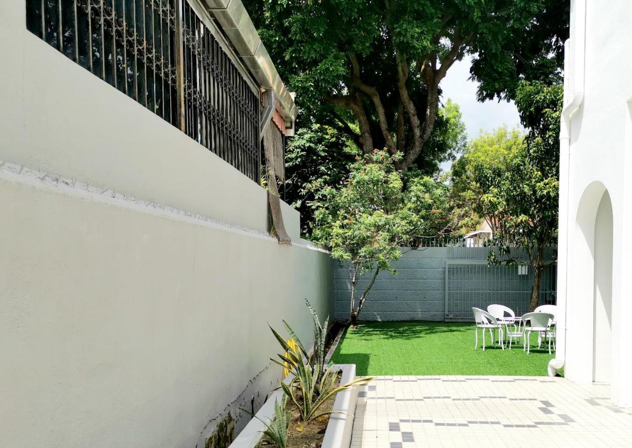 527 Beachhouse L 5 Bedroom With Swimming Pool - 3Min Walk To The Beach Tanjung Bungah (Penang) Exterior foto