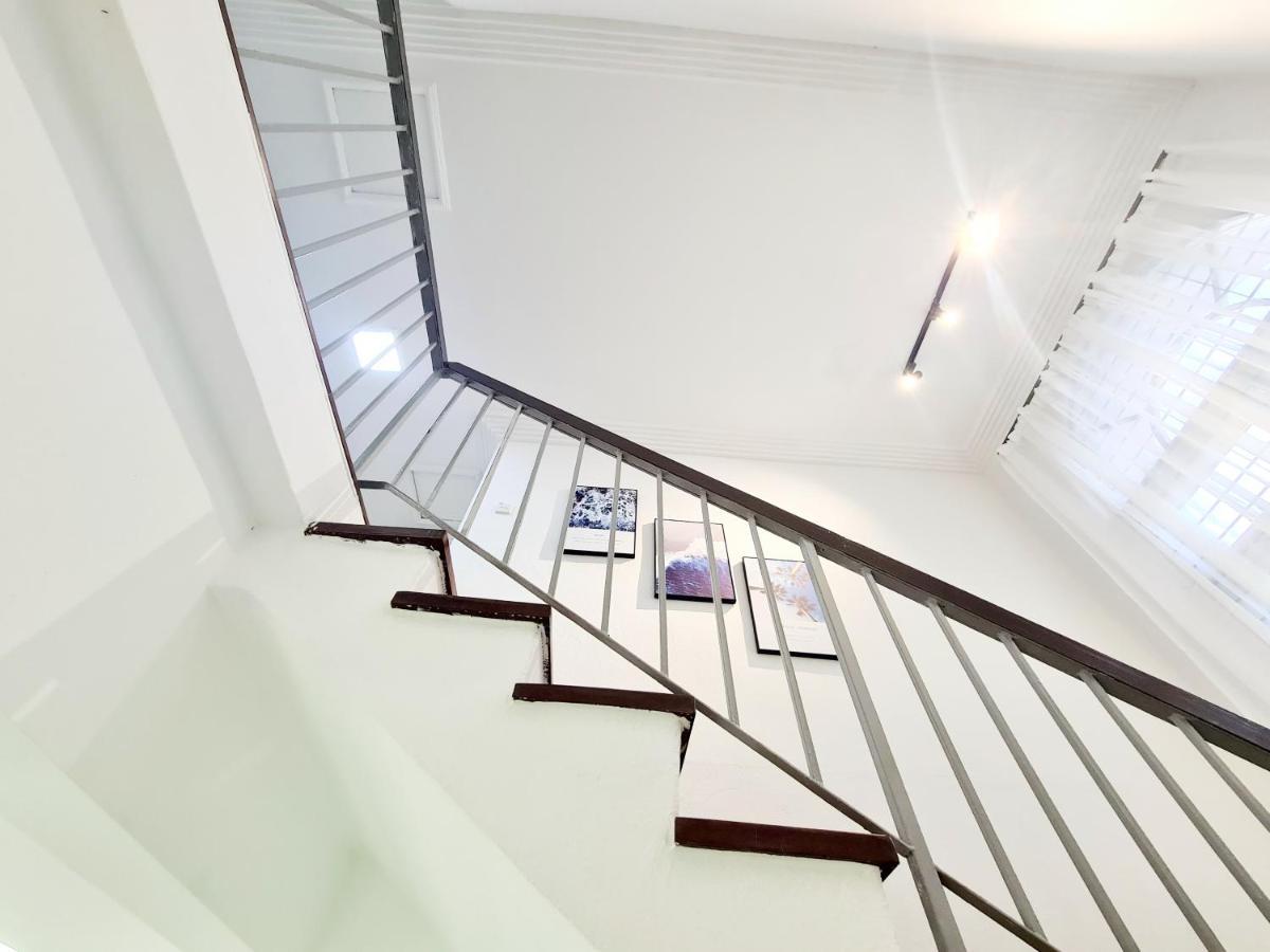 527 Beachhouse L 5 Bedroom With Swimming Pool - 3Min Walk To The Beach Tanjung Bungah (Penang) Exterior foto