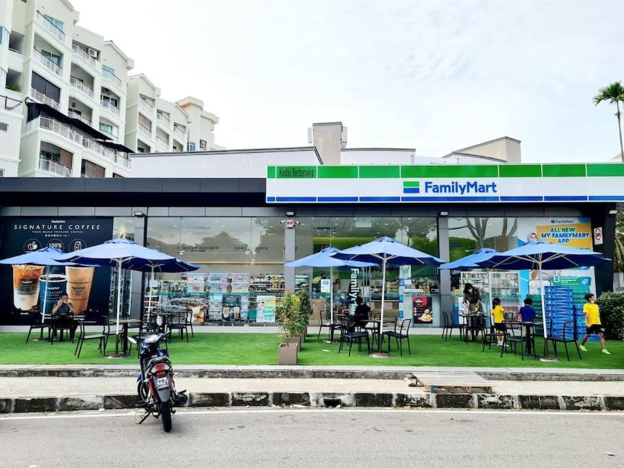 527 Beachhouse L 5 Bedroom With Swimming Pool - 3Min Walk To The Beach Tanjung Bungah (Penang) Exterior foto